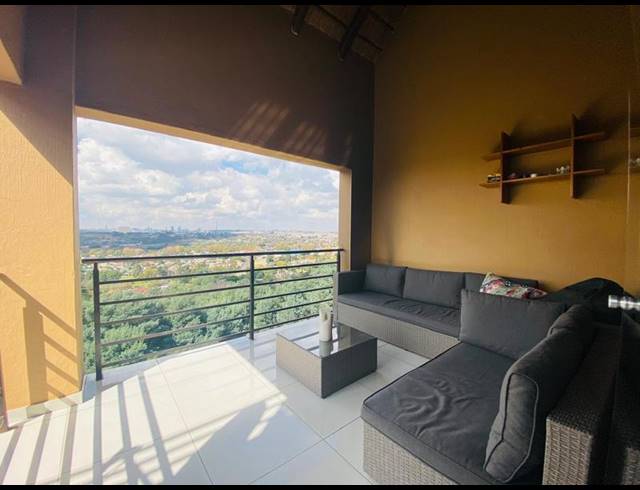 2 BEDROOM APARTMENT FOR SALE IN NORTHCLIFF